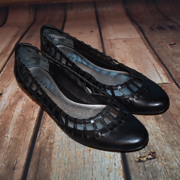 Nine & Co. Shoes - Nine & Company Black Closed Toe Low Heel Shoes